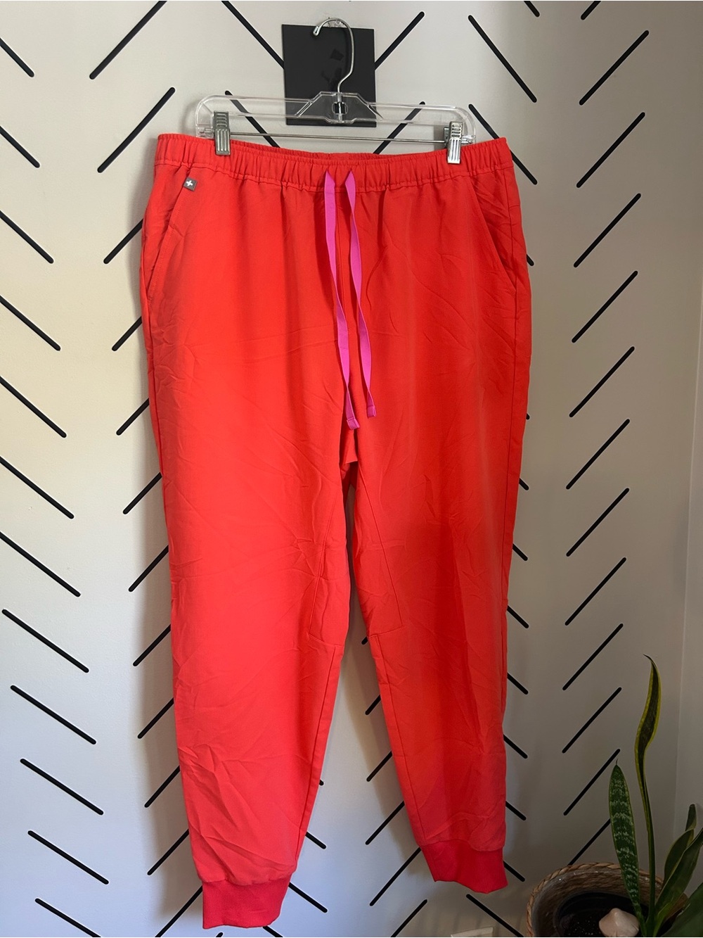 Figs men’s tansen scrub pant joggers limited edition in batara coral